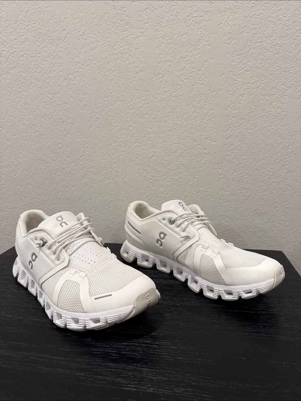 On Running Cloud 5 Women’s Size 8.5 W8.5 Athletic Shoe All White Training Workou - Picture 3 of 12